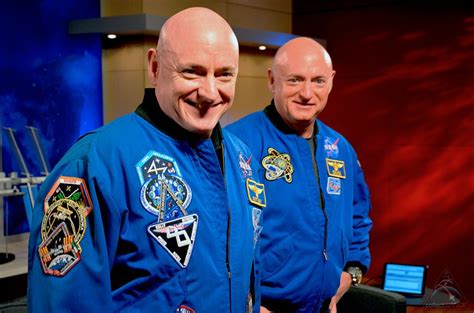 NASA scientists compare twins' DNA after one of them went to space