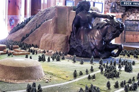 crazy-horse-memorial-model - Road Pickle | Crazy horse memorial, Crazy ...