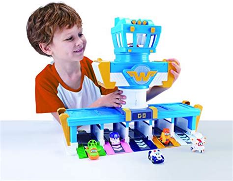 Super Wings 2" Scale Airport Adventures Playset with 2" Jett Mini ...