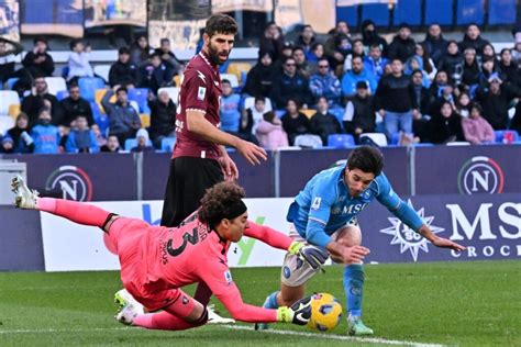 Rrahmani allontana la crisi del Napoli: la Salernitana beffata al 96 ...