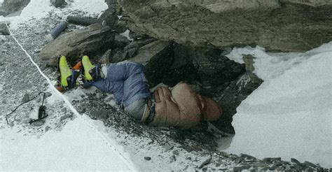 The Creepy Story of "Green Boots," The Frozen Corpse On Mt. Everest ...