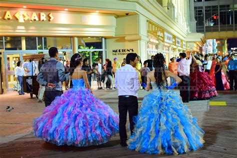 Atlantic City boardwalk comes to life at night