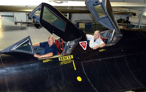 SR-71 pilots, crew relive absolute speed record > Air Force > Article ...