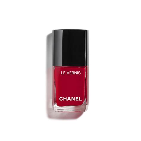 The 17 Best Chanel Nail Polish Colors of All Time | Who What Wear