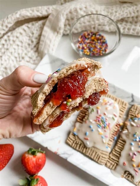 Vegan Strawberry Pop Tarts (Oat Flour) - Lovely Delites