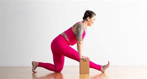 8 Yoga Poses for Tight Calves - Yoga Journal