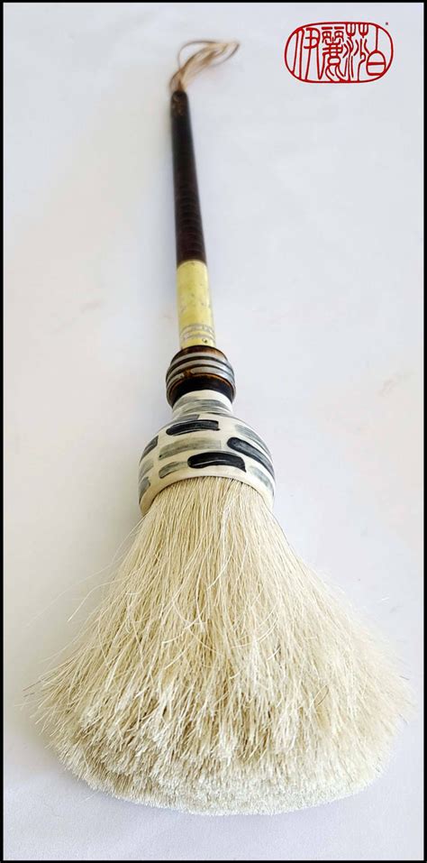 White Horsehair Paint Brush with Wood Bobbin Handle and Ceramic Ferrul ...