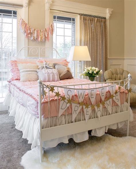 Modern Shabby Chic Bedroom - JessicaTruebridge