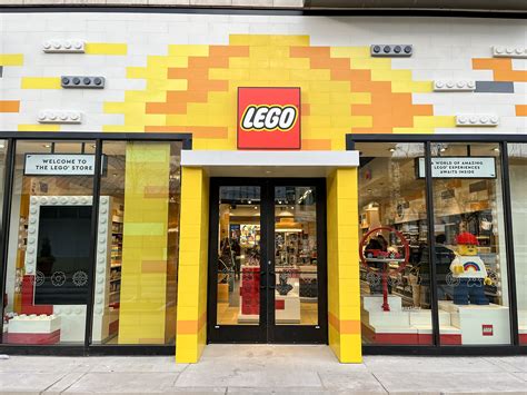 The LEGO Store - Crocker Park