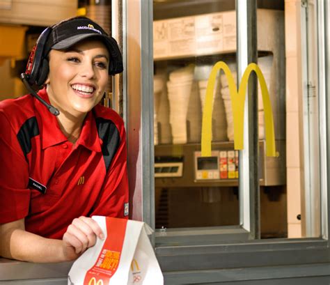 Jobs in McDonald's UAE Hiring Staff Now