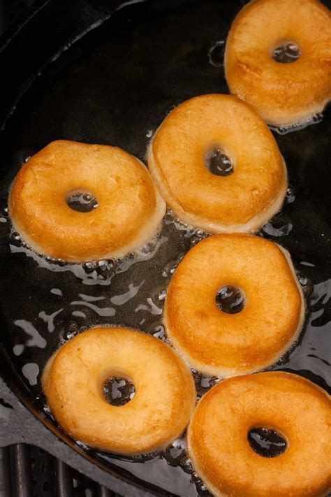 These Are the Easiest Doughnuts You’ll Ever Make | Homemade donuts ...