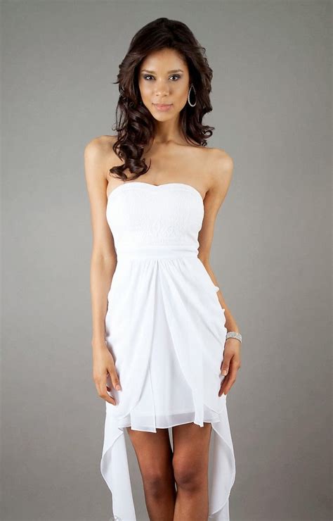 White Dress Pictures: Strapless White Summer Dresses for Women