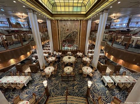 Britannia Restaurant & Club Dining QM2 Oct 2022 - shipsnmoreships