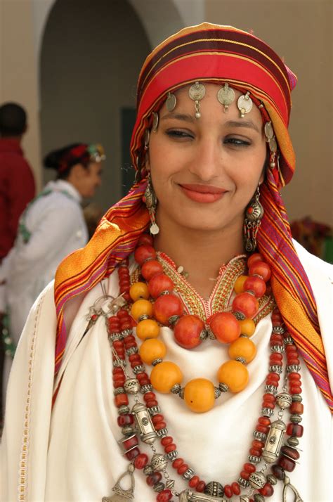 Shasharishi - The Big Cover-up: This Moroccan Bride - Love your face!