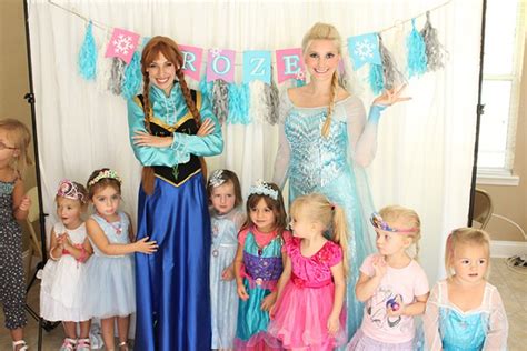 Frozen-Anna-and-Elsa-Birthday-Party | Girly-Girl Partea's