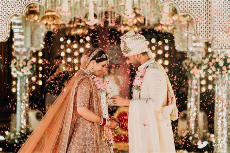 Hindu Wedding Bride And Groom