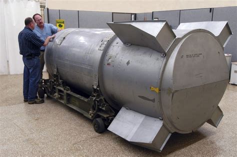 US Dismantle Last Cold War Nuclear Bomb | IBTimes UK