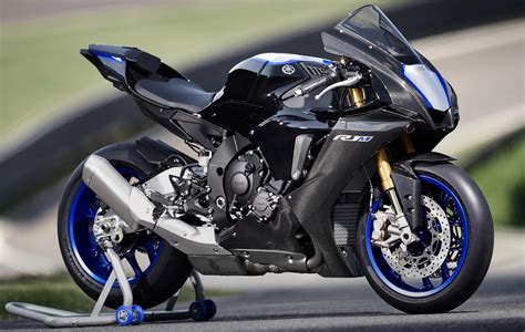 Yamaha R1M