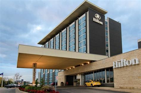 HILTON TORONTO AIRPORT HOTEL & SUITES $83 ($̶1̶5̶6̶) - Updated 2020 ...