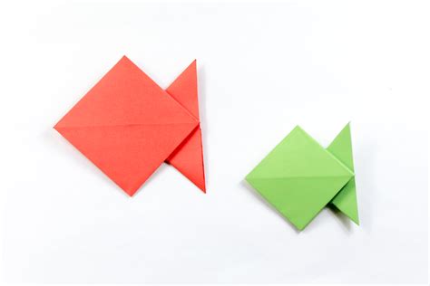 Super Easy Traditional Easy Fish Origami - MAKE AN ORIGAMI