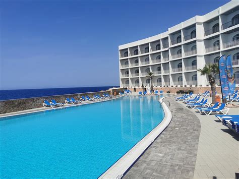 PARADISE BAY RESORT - Now €71 (Was €̶8̶0̶) - UPDATED 2022 Hotel Reviews ...