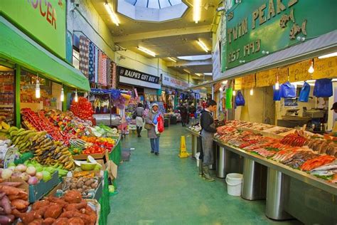 Brixton Market Tour with African and Caribbean Cuisine 2024 - London