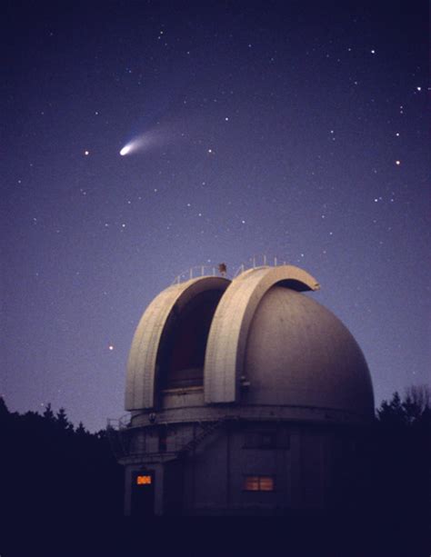 Comet Hale-Bopp | April, 1997: Comet Hale-Bopp above the Dav… | Flickr