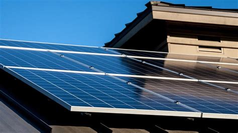 Thin-Film Solar Panels (2024 Guide)