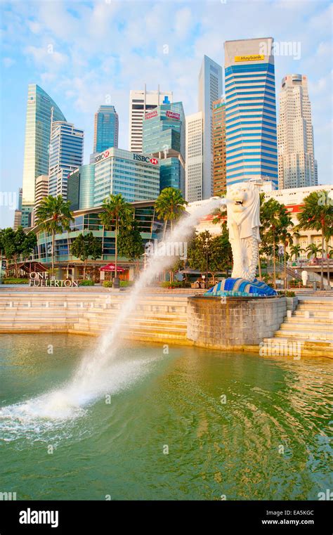 Merlion fountain, Singapore Stock Photo - Alamy