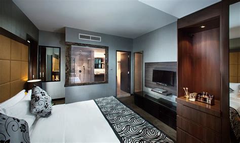 Peninsula Excelsior Singapore, A Wyndham Hotel Rooms: Pictures ...