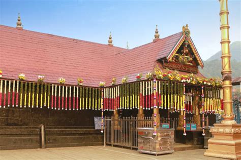 Thousands of devotees witness Makarajyothi at Sabarimala Lord Ayyappa ...