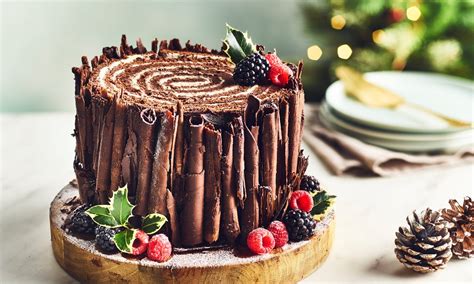 Woodland Christmas Yule Log Cake Recipe | Dr. Oetker