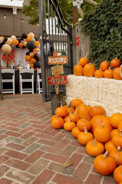 20+ Backyard Halloween Party Ideas