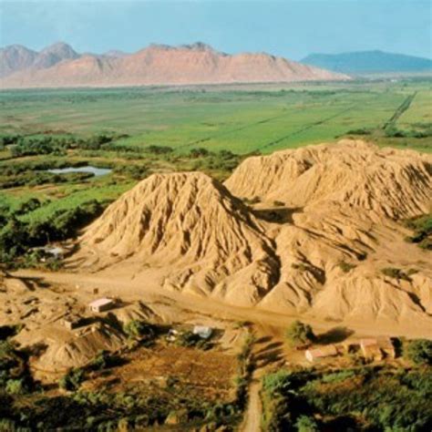 Complejo Huaca Rajada - Caral Tours Peru - Agencia de Viajes