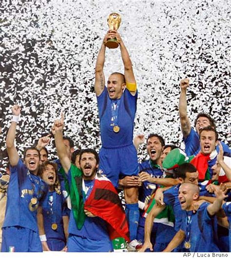 WORLD CUP 2006 / Italy wins head game / Zidane loses it, then France does