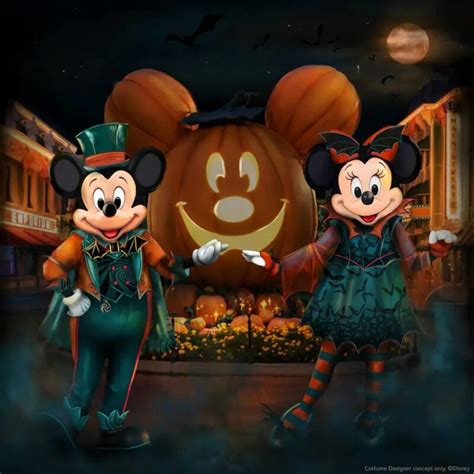 FIRST LOOK: New Halloween Costumes Revealed for Mickey & Minnie at ...