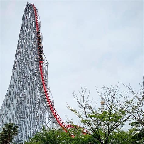 Steel Dragon 2000 Roller Coaster