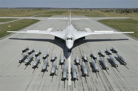 A Tu-160 'Blackjack' bomber with its weapons load [2529x1679] : r ...