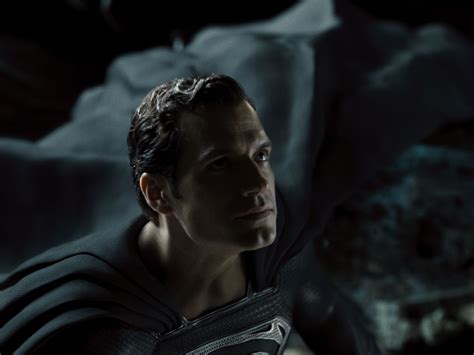 Henry Cavill Returning As Black Suit Superman In Upcoming DC Movie ...