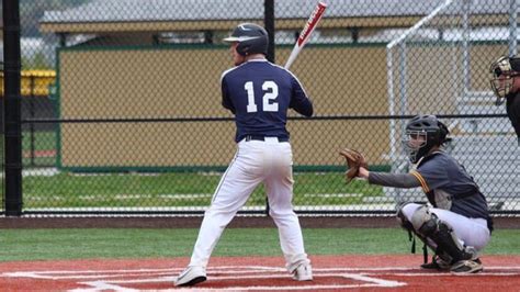 Club baseball plays junior varsity team in first ever meeting | The Ithacan