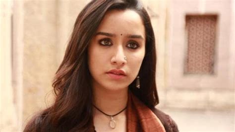 Shraddha Kapoor shows how to keep coronavirus away in Stree style, asks ...