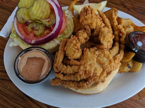 [I ate] a softshell crab sandwich : r/food