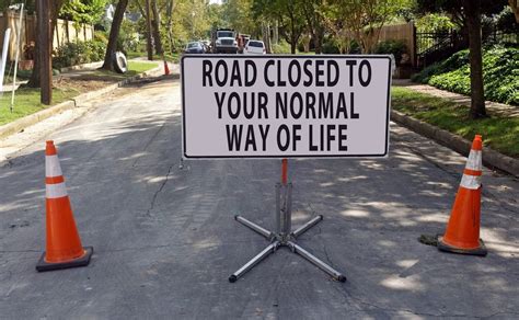 Funny Road Signs Worth Slowing Down For | Reader's Digest