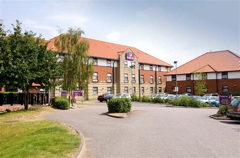 PREMIER INN OXFORD COWLEY HOTEL: UPDATED 2024 Reviews, Price Comparison ...