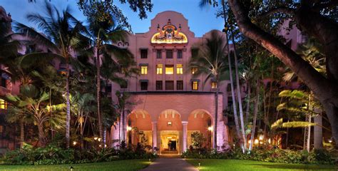 The Royal Hawaiian, A Luxury Collection Resort | Historic Hotels of America