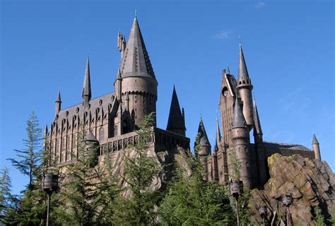 File:Wizarding World of Harry Potter Castle.jpg - Wikipedia, the free ...