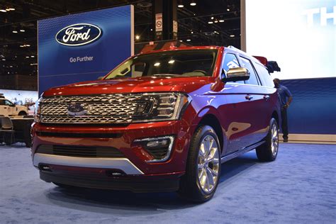 2018 Expedition is Ford's Range Rover at the Chicago Auto Show ...