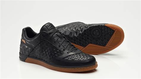 Nike News - Nike Woven Street Gato