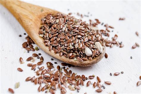 Flax Seeds Side Effects: जरूरत से ज्यादा अलसी का सेवन करना सेहत के लिए ...