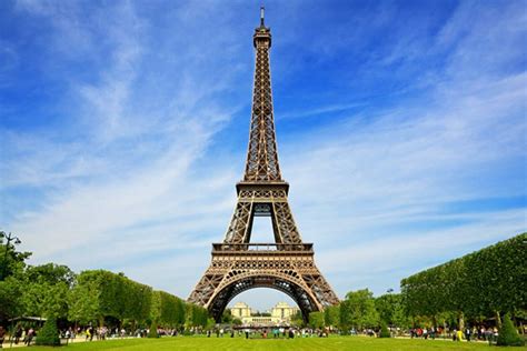 Visiting the Eiffel Tower: Highlights, Tips & Tours | PlanetWare